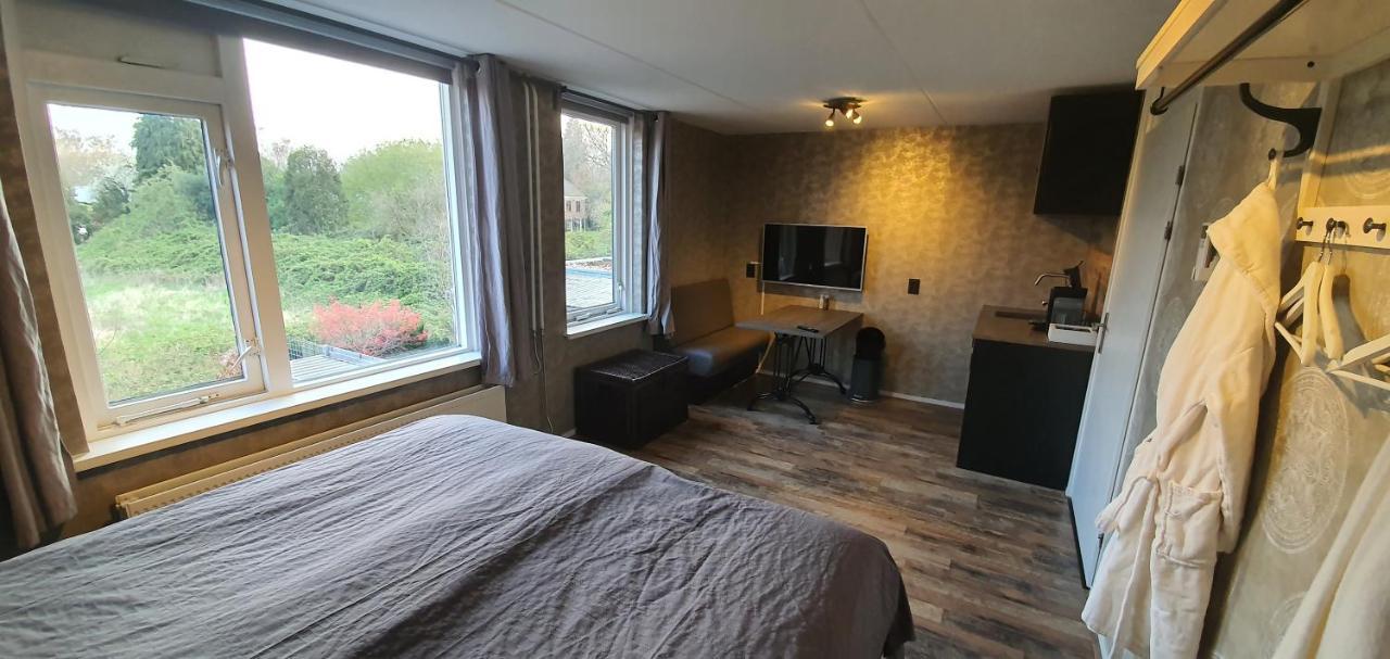 Bed & Budget Mackenzieplaats Wilp Exterior photo